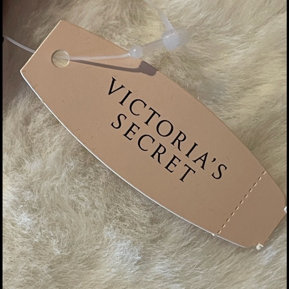 Victoria’s Secret Hot Pink Velvet Mini Bucket Bag with Scattered Rhinestones - Picture 10 of 11